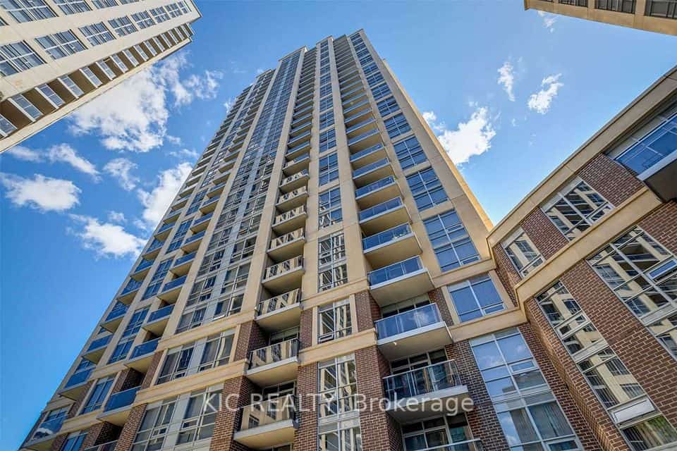 3 MICHAEL POWER Place #207, Toronto, ON M9A 0A2