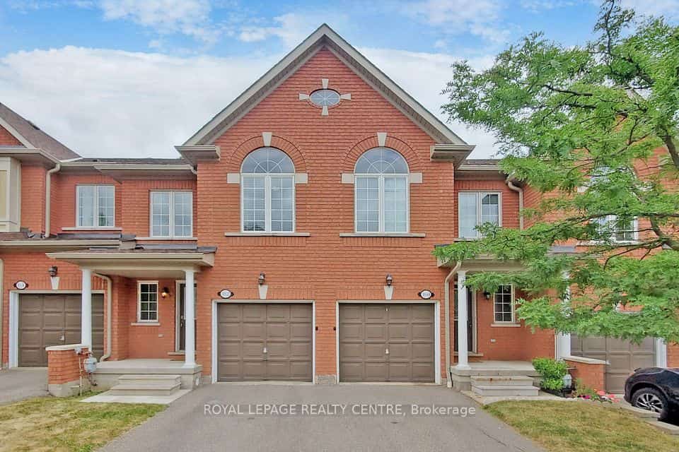7360 Zinnia Place #162, Mississauga, ON L5W 2A1