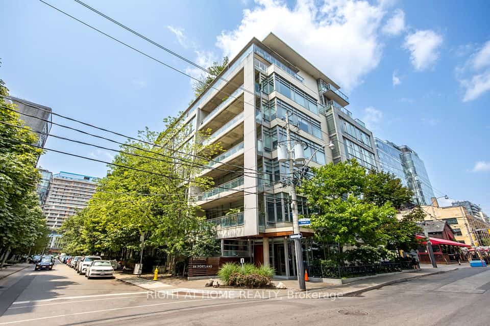 66 Portland Street #PH805, Toronto, ON M5V 2M6