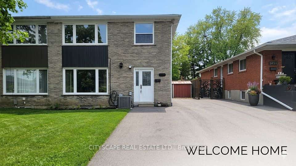 3450 Ellengale Drive, Mississauga, ON L5C 1Z7