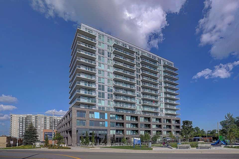 185 Deerfield Road #1002, Newmarket, ON L3Y 0G7