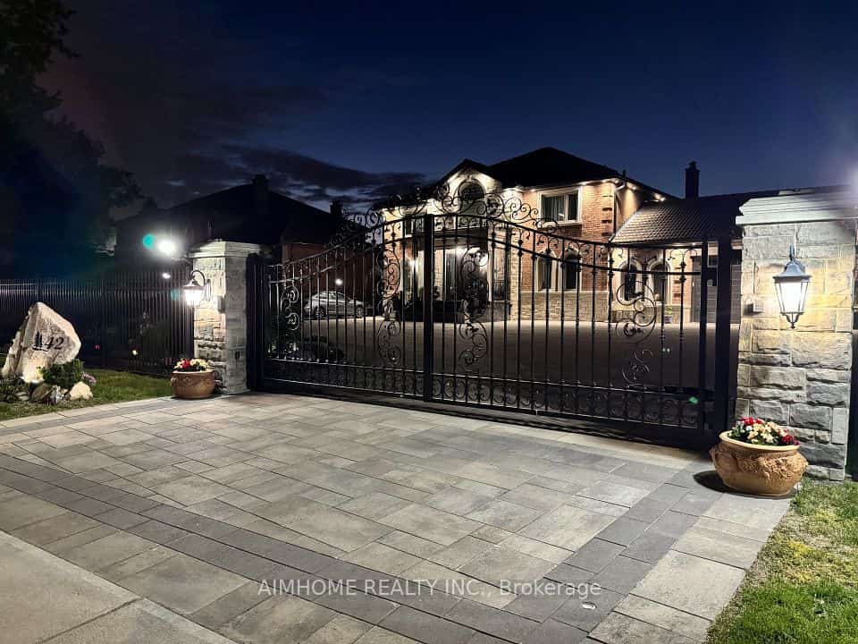 42 Lee Avenue, Markham, ON L3R 8G4