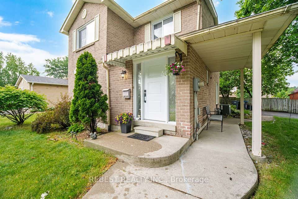 3120 Mccarron Crescent, Mississauga, ON L5N 3H5
