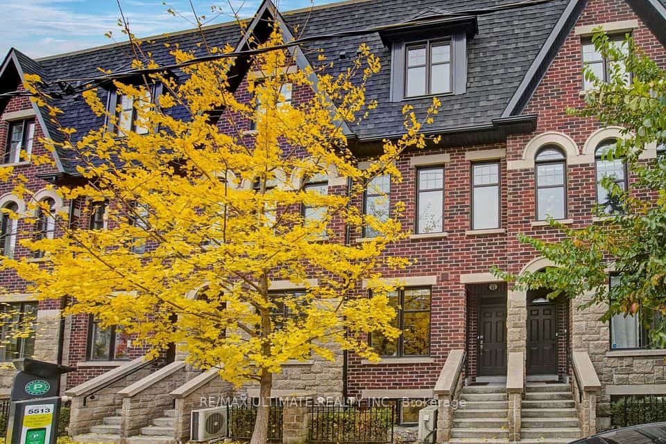 140 Broadview Avenue #30, Toronto, ON M4M 2G2