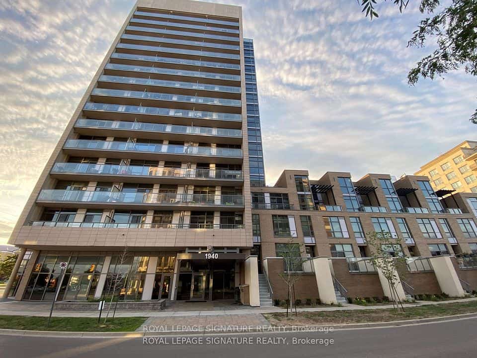 1940 Ironstone Drive #1106, Burlington, ON L7L 0E4