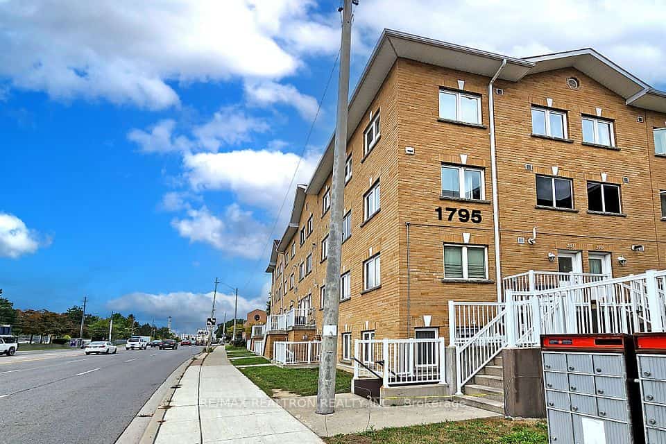 1795 Markham Road #106, Toronto, ON M1B 2Z7