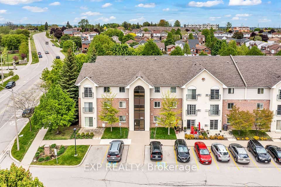 83 Aspen Springs Drive #208, Clarington, ON L1C 5J7