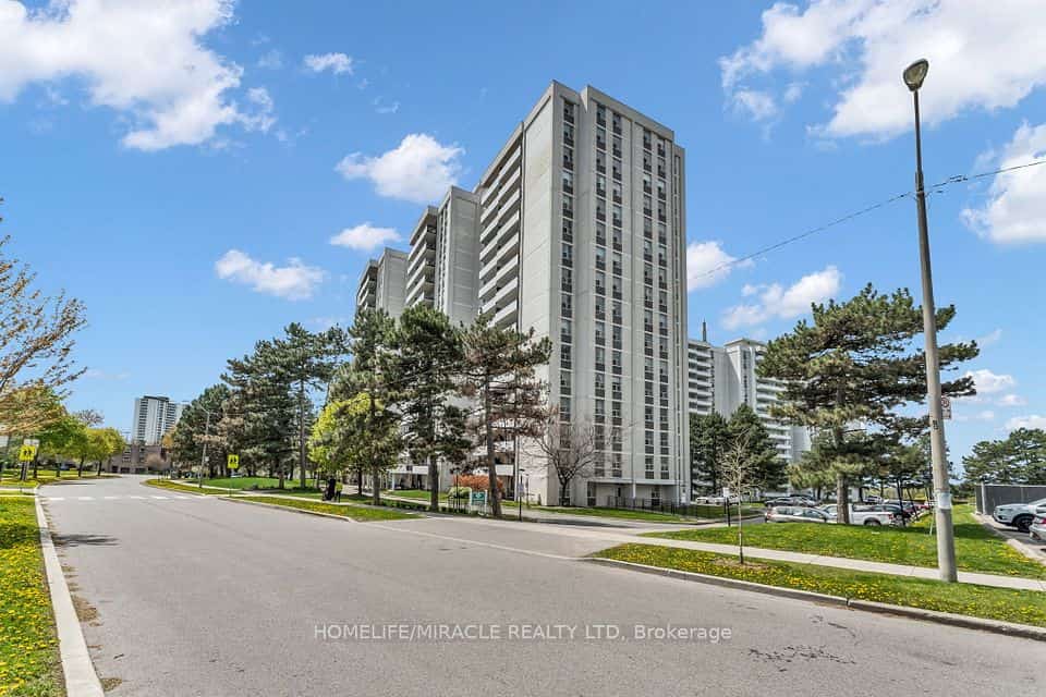 20 Forest Manor Road #1611, Toronto, ON M2J 1M2