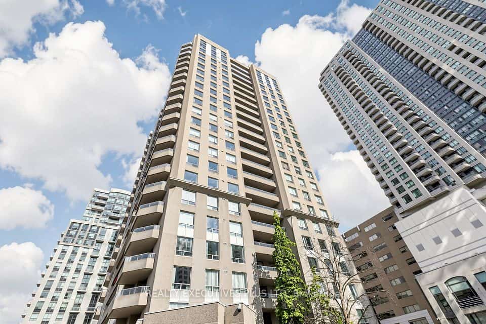 18 Hillcrest Avenue #604, Toronto, ON M2N 6T5