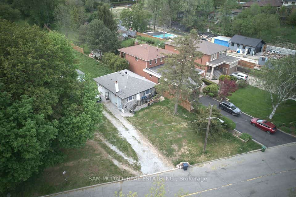 148 Rowntree Mill Road S, Toronto, ON M9L 1C9