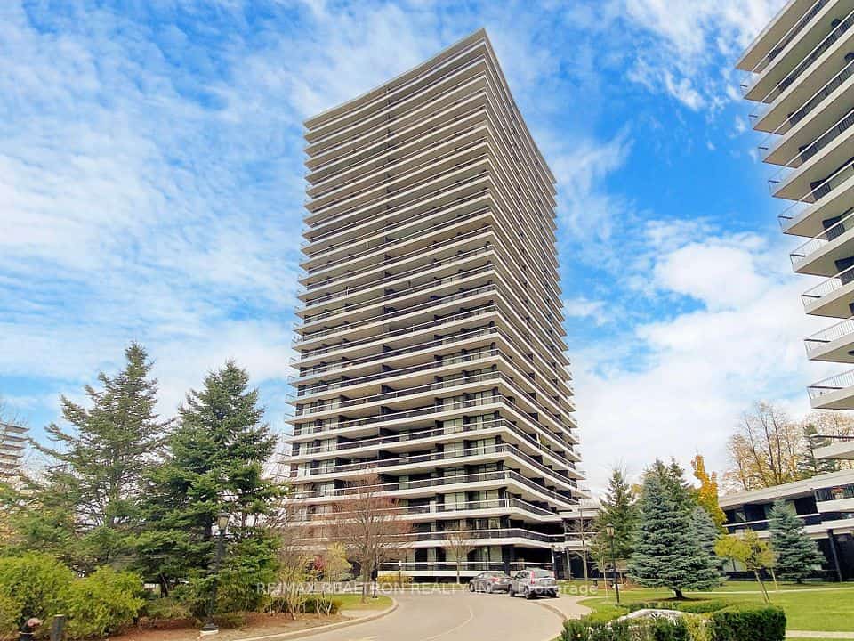 135 Antibes Drive #1706, Toronto, ON M2R 2Z1