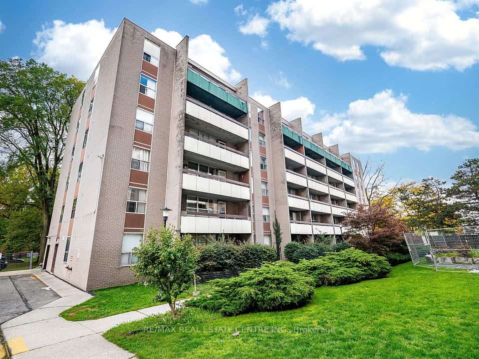 3625 Lake Shore Boulevard W #407, Toronto, ON M8W 4W2