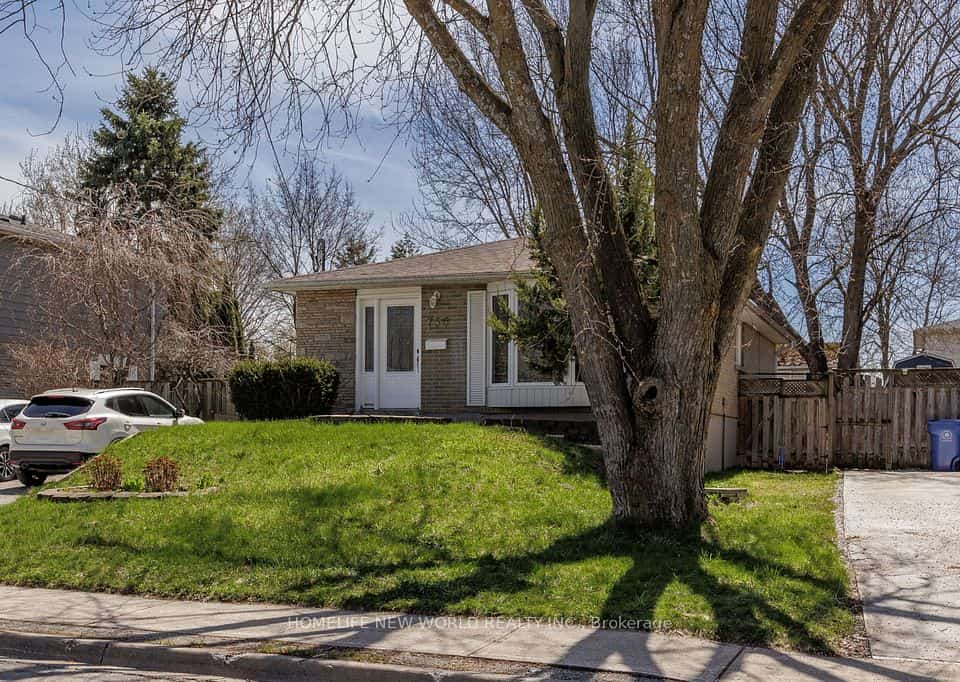 756 Elgin Street, Newmarket, ON L3Y 3B8
