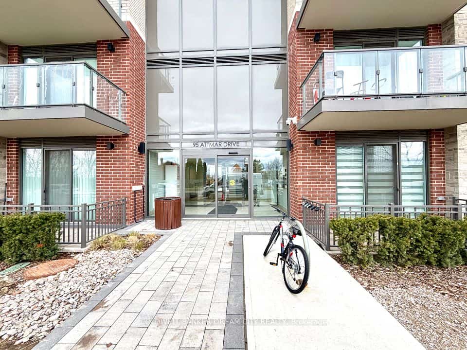 95 Attmar Drive #113, Brampton, ON L6P 0Y6