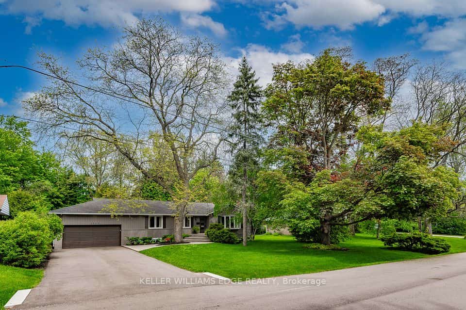 1589 Crediton Parkway, Mississauga, ON L5G 3X2