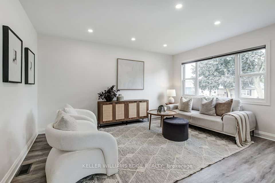 202 Erindale Avenue, Hamilton, ON L8K 4R7