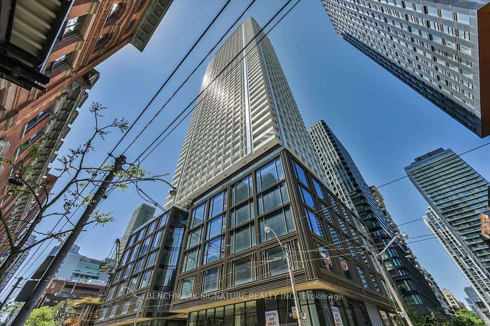 88 Queen Street E #1212, Toronto, ON M5C 0B6
