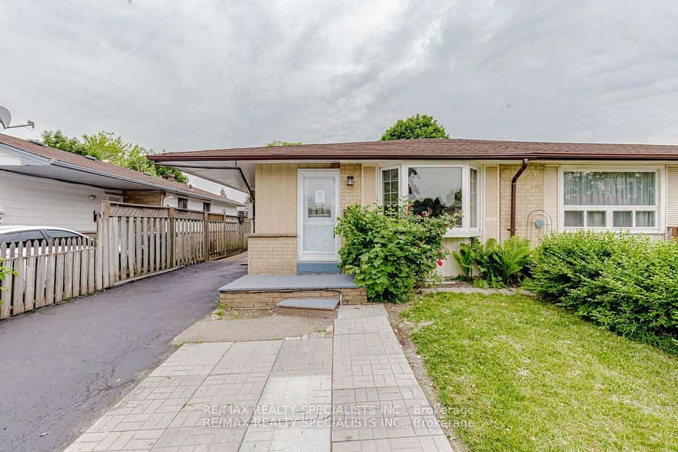 39 Seaborn Road, Brampton, ON L6V 2B8