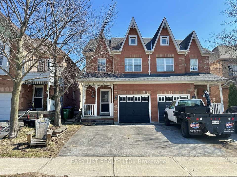 1104 Carding Mill Place, Mississauga, ON L5W 1C4
