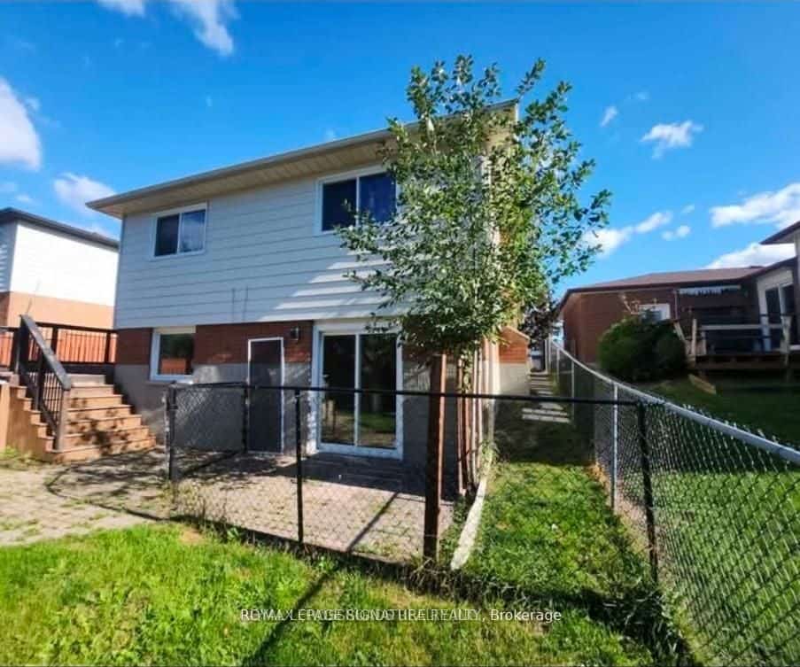 304 Orsi Avenue, Bradford West Gwillimbury, ON L3Z 1B7
