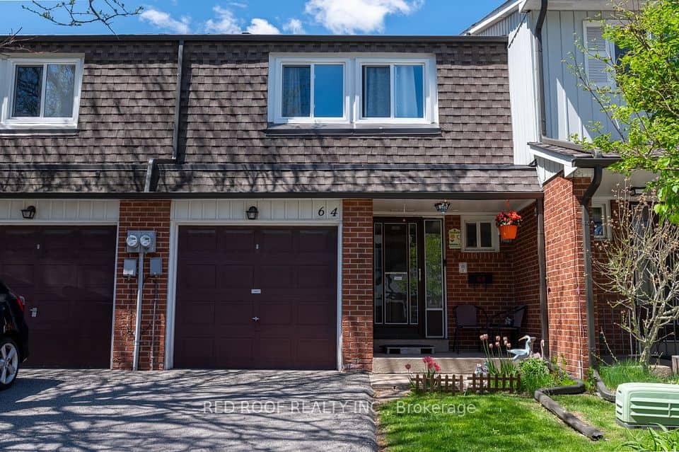 64 Farm Green Way, Toronto