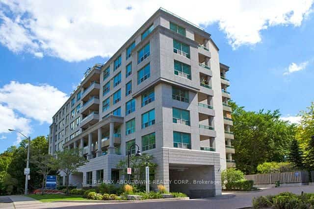 17 Brookbanks Drive #104, Toronto, ON M3A 3R9