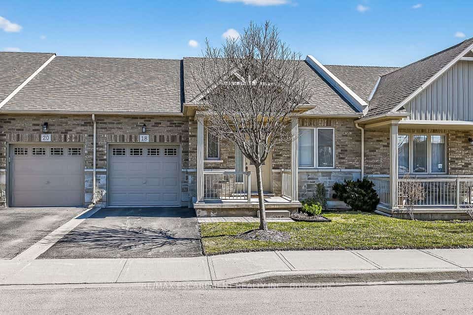 18 Ecker Lane, Hamilton, ON L0R 1C0