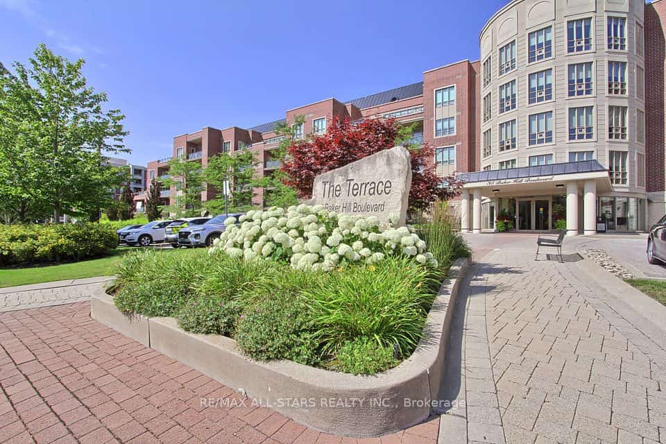 35 Baker Hill Boulevard #322, Whitchurch-Stouffville, ON L4A 1P8