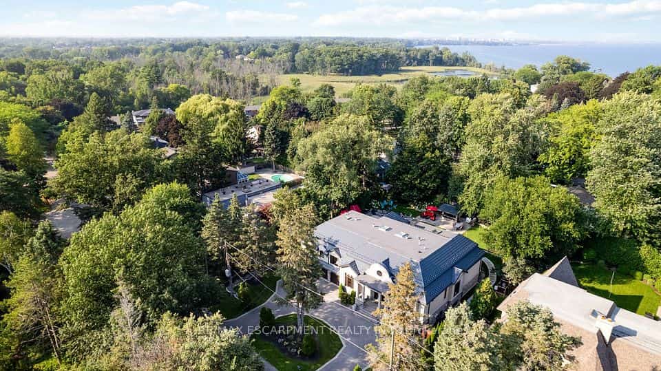 539 Old Poplar Row, Mississauga, ON L5J 2N9