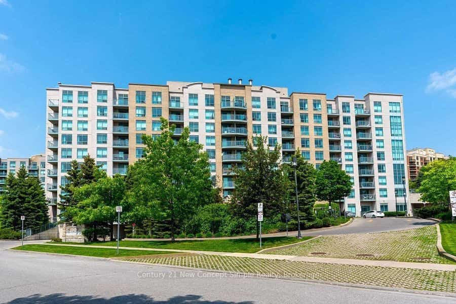 51 Baffin Court #716, Richmond Hill, ON L4B 4P6