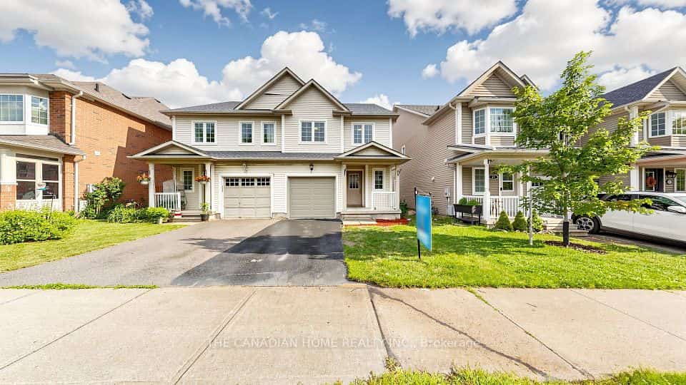 31 Laurendale Avenue, Georgina, ON L4P 4A8