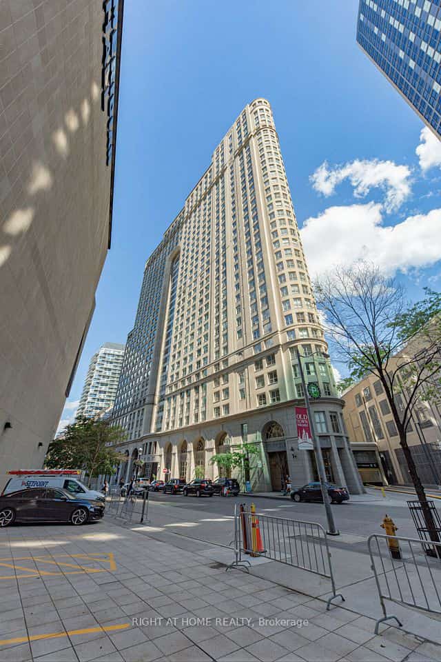 25 The Esplanade #1505, Toronto, ON M5E 1W5