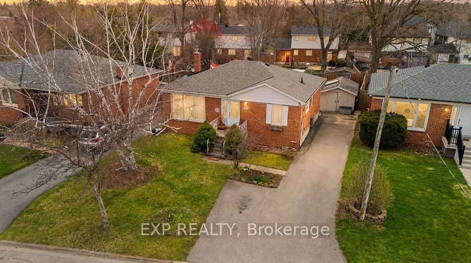36 Shelley Street, Halton Hills, ON L7G 3W9