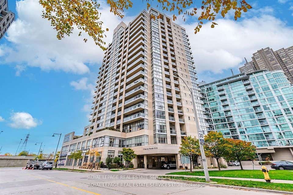 Hearthstone by the Bay, Toronto