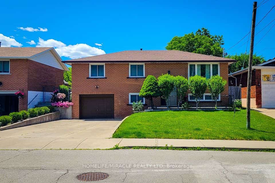 12 Maitland Avenue E, Hamilton, ON L9A 3J3