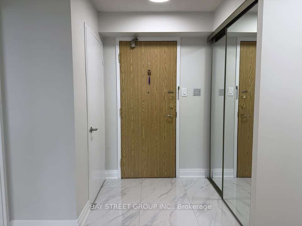300 Alton Towers Circle #807, Toronto, ON M1V 4X9