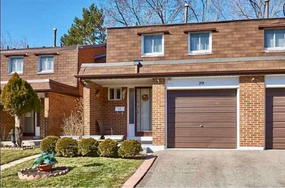 3025 Cedarglen Gate, Mississauga, ON L5C 2V7