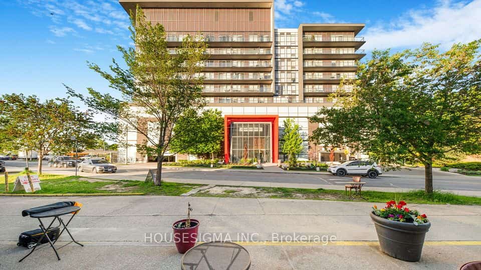 15 James Finlay Way #1103, Toronto, ON M3M 0B3
