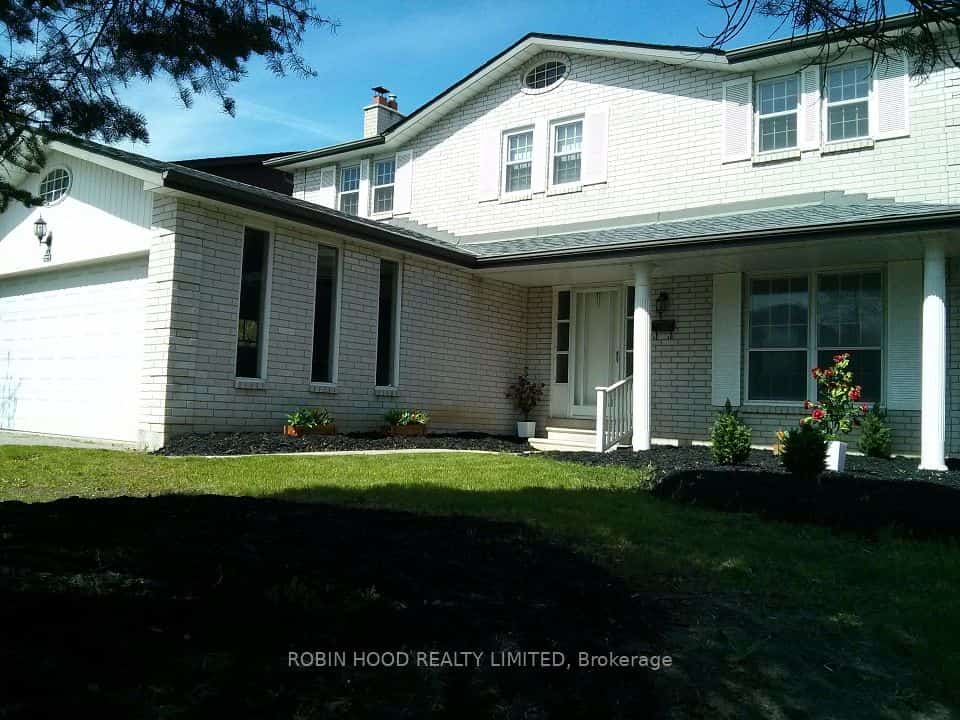 1953 Owlsnest Lane, Mississauga, ON L4W 2J1