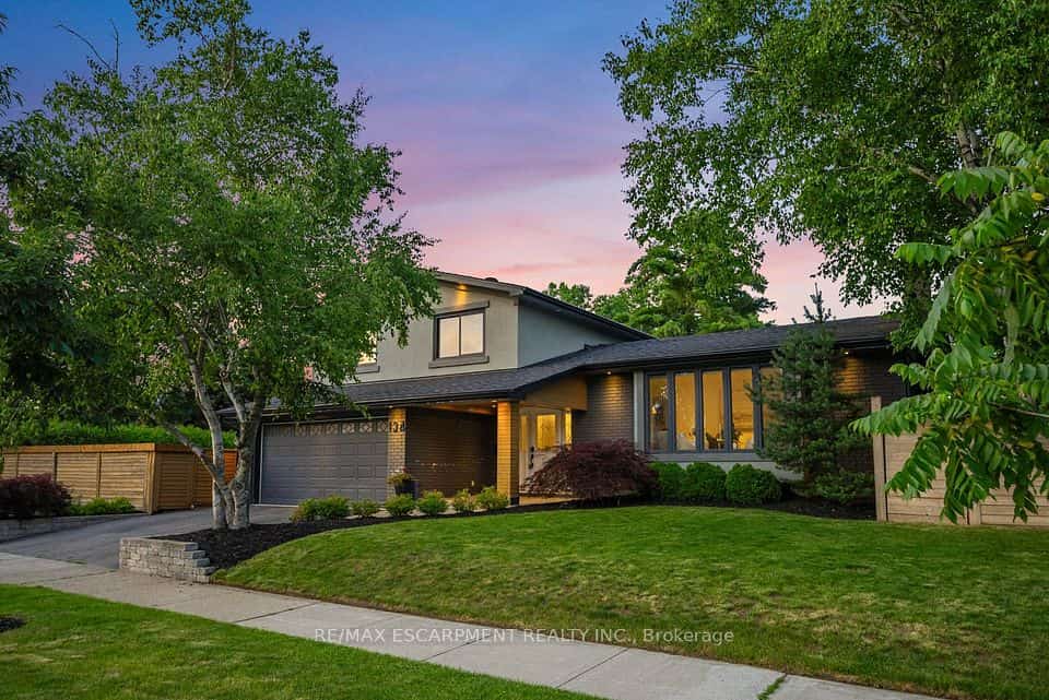 134 Fairwood Place W, Burlington, ON L7T 4B6