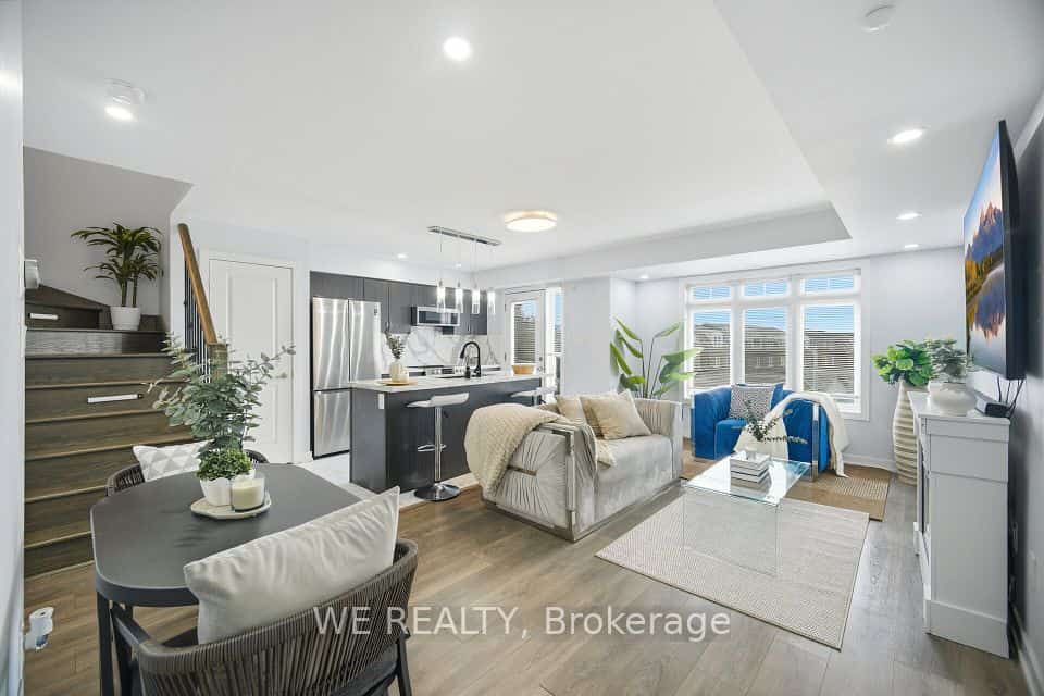 60 Parrotta Drive #276, Toronto, ON M9M 0B4