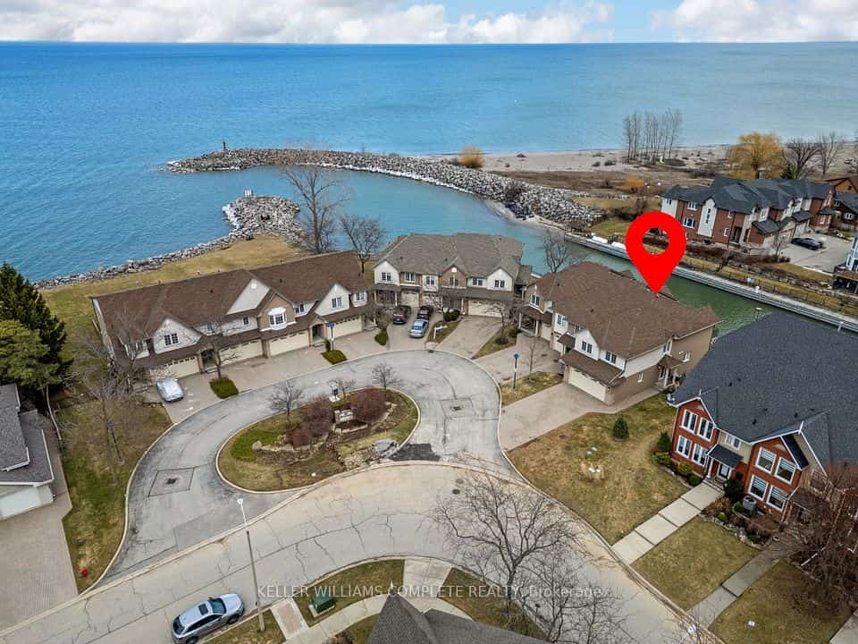 85 Edgewater Drive #10, Hamilton, ON L8E 4Z2