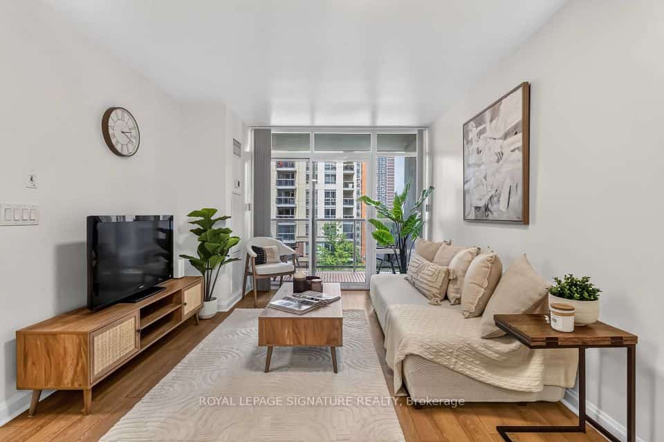 1 Michael Power Place #601, Toronto, ON M9A 0A1