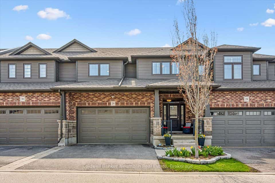 254 Gosling Gardens #29, Guelph, ON N1L 0M4
