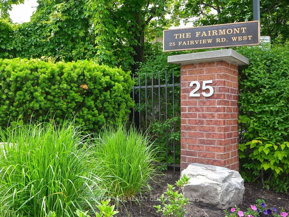 25 Fairview Road W, Mississauga
