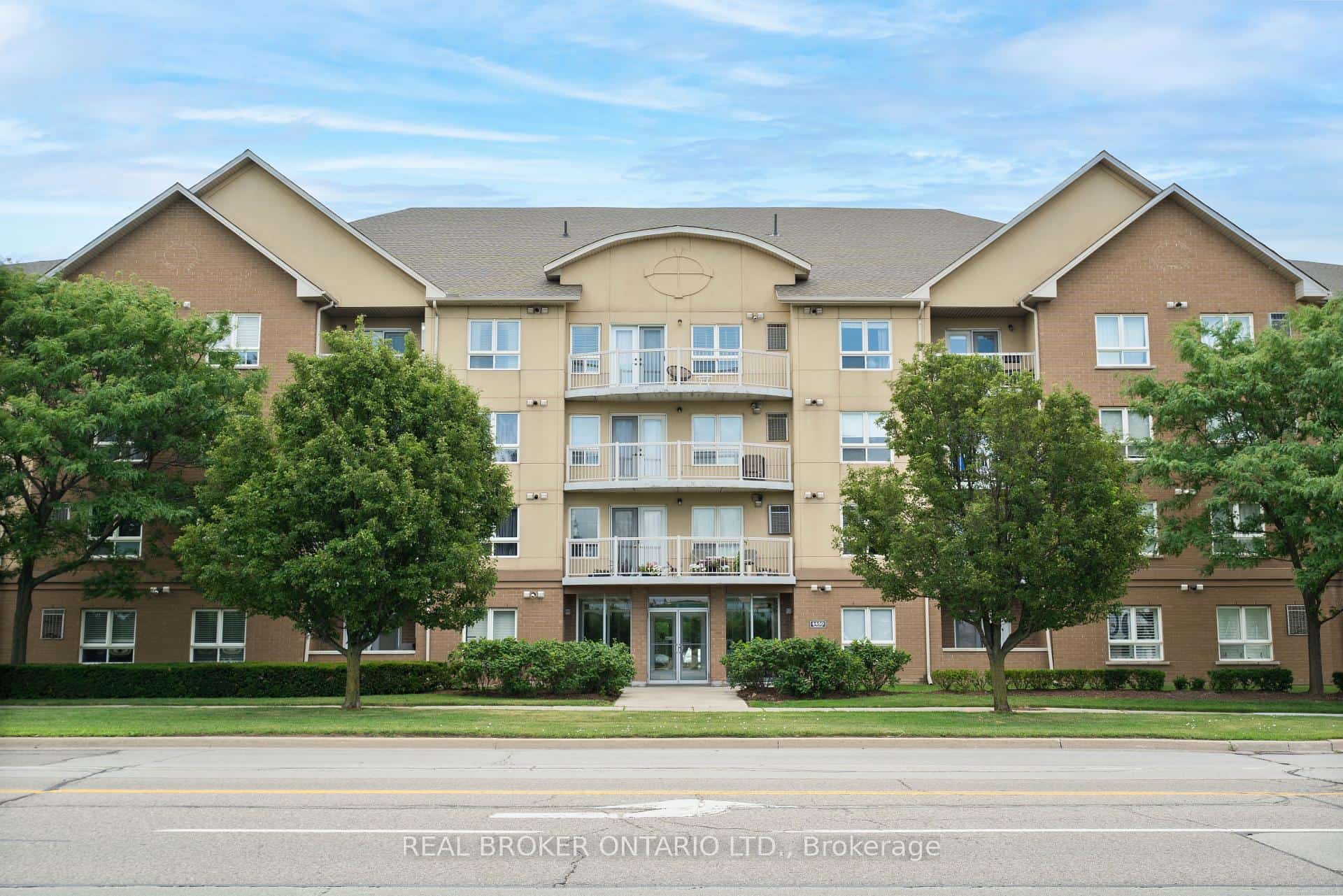 4450 Fairview Street #304, Burlington, ON L7L 7K7