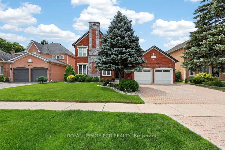 1071 Lockwood Circle, Newmarket, ON L3X 1M2