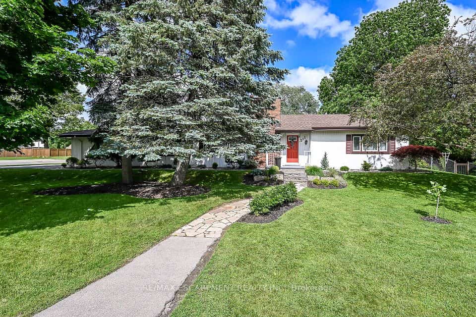 511 FIDDLERS GREEN Road, Hamilton, ON L9G 1X3