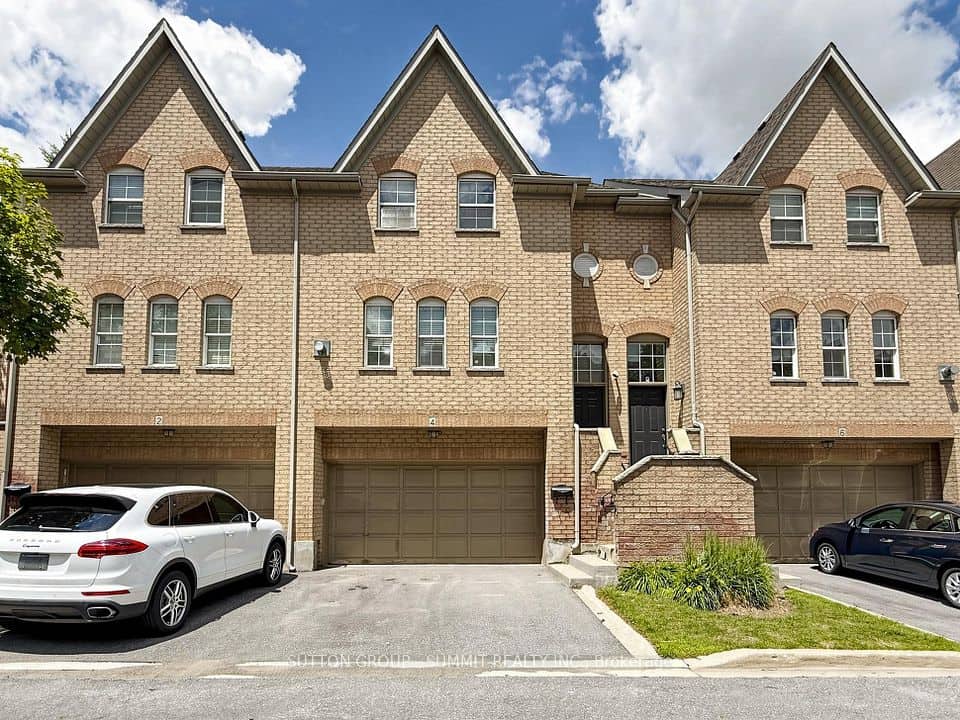 8305 Mclaughnin Road, Brampton