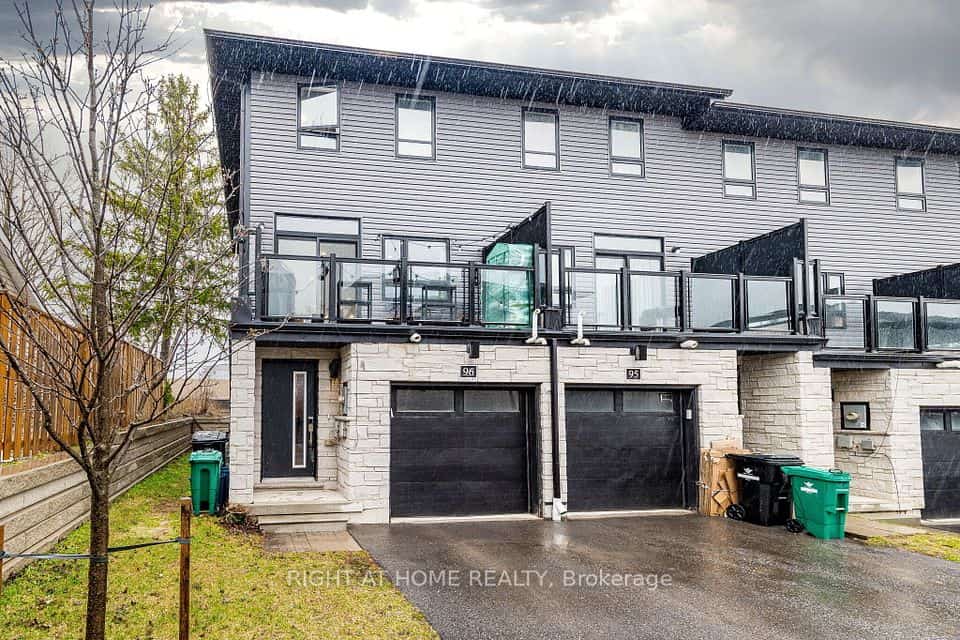 51 Sparrow Avenue #96, Cambridge, ON N1T 0E5
